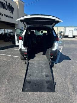 2022 Chevrolet Traverse RS full