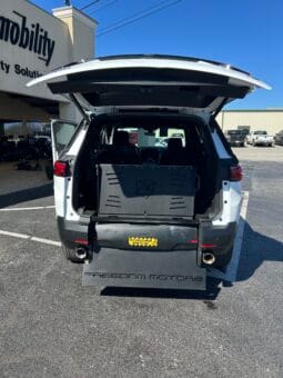 2022 Chevrolet Traverse RS full
