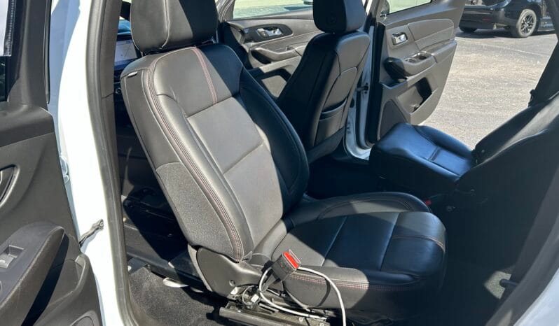2022 Chevrolet Traverse RS full