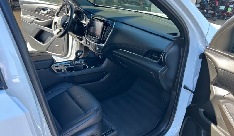 2022 Chevrolet Traverse RS full